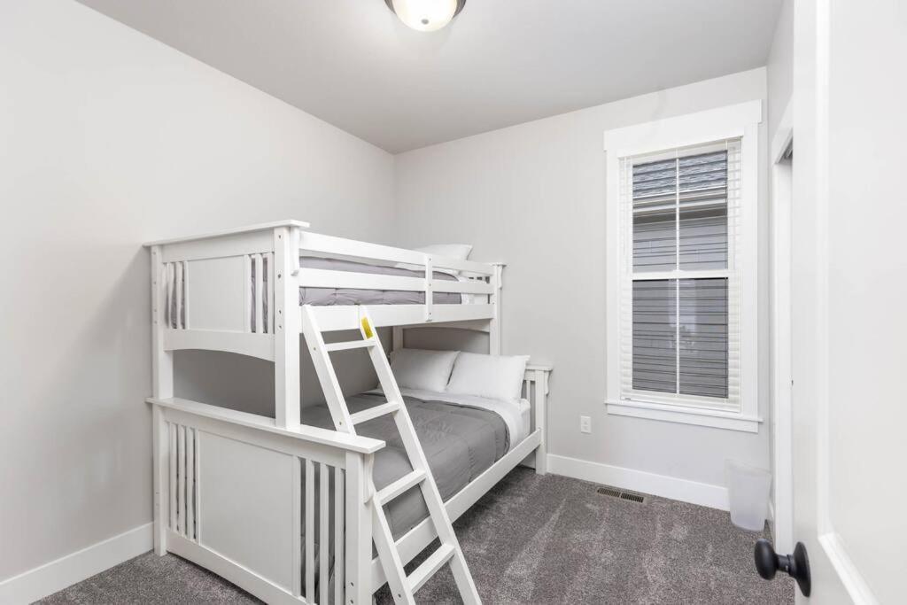 Charming 3-Bedroom In Vibrant New Neighborhood 빌링스 외부 사진
