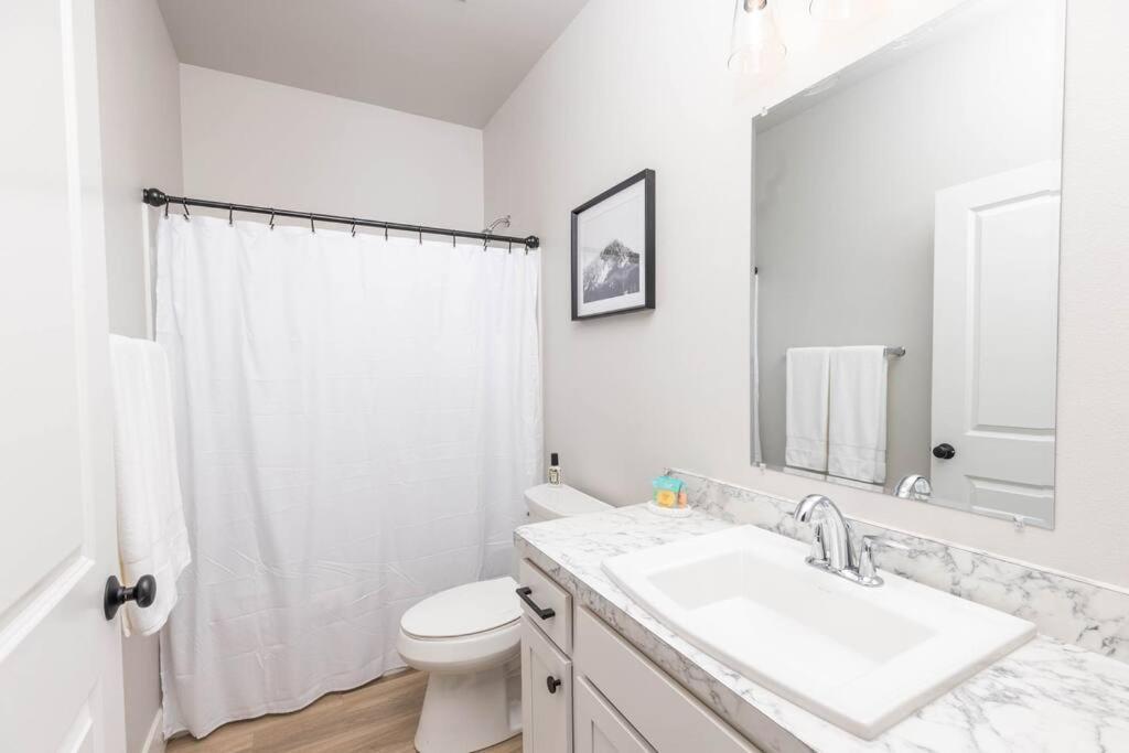 Charming 3-Bedroom In Vibrant New Neighborhood 빌링스 외부 사진
