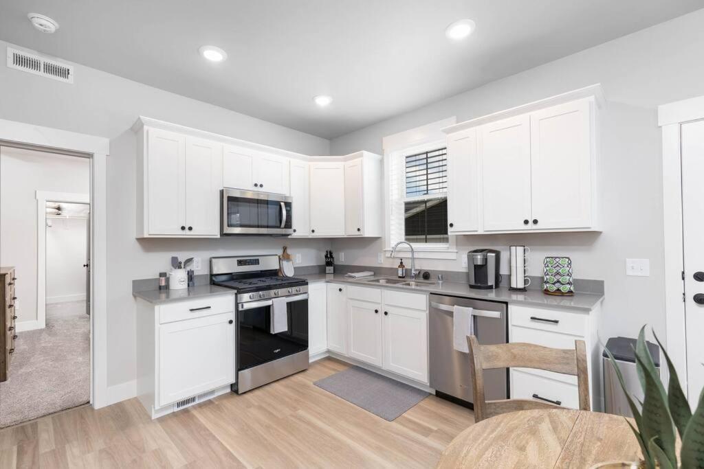 Charming 3-Bedroom In Vibrant New Neighborhood 빌링스 외부 사진