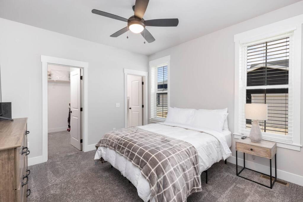 Charming 3-Bedroom In Vibrant New Neighborhood 빌링스 외부 사진